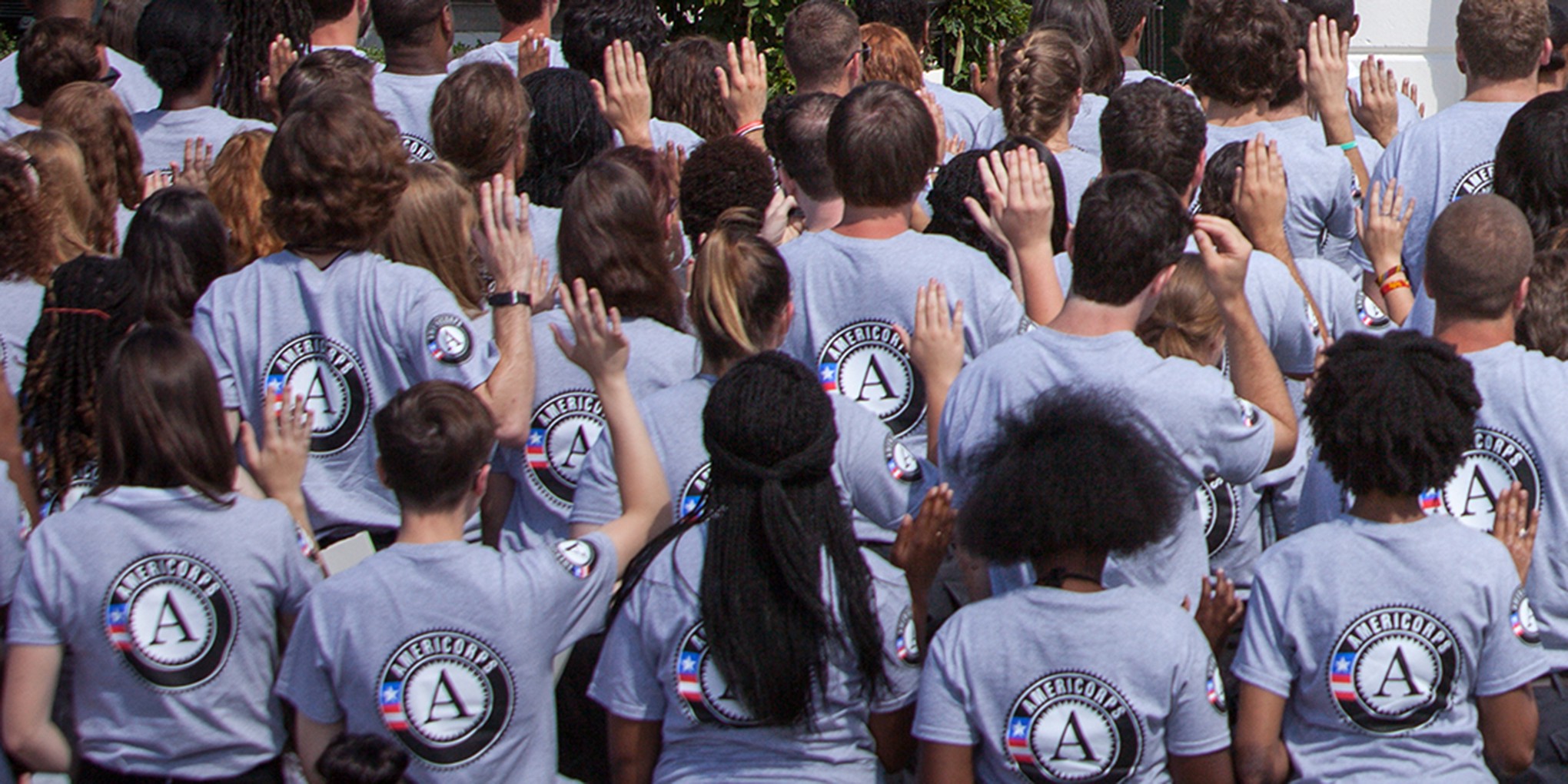 AmeriCorps volunteers being sworn in